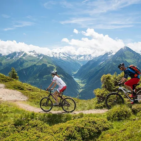 Gletscherblickstube - Terrace & Mountain View بيت للعطل *