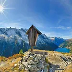 Gletscherblickstube - Terrace & Mountain View